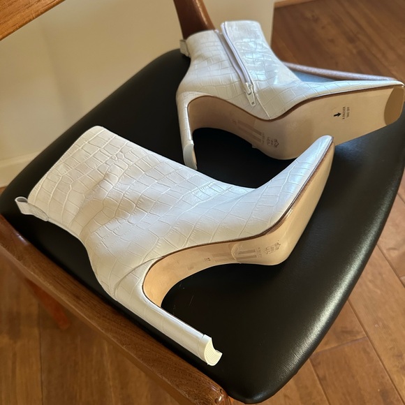 White Croc-Embossed Leather Ankle Boots - Picture 3 of 7
